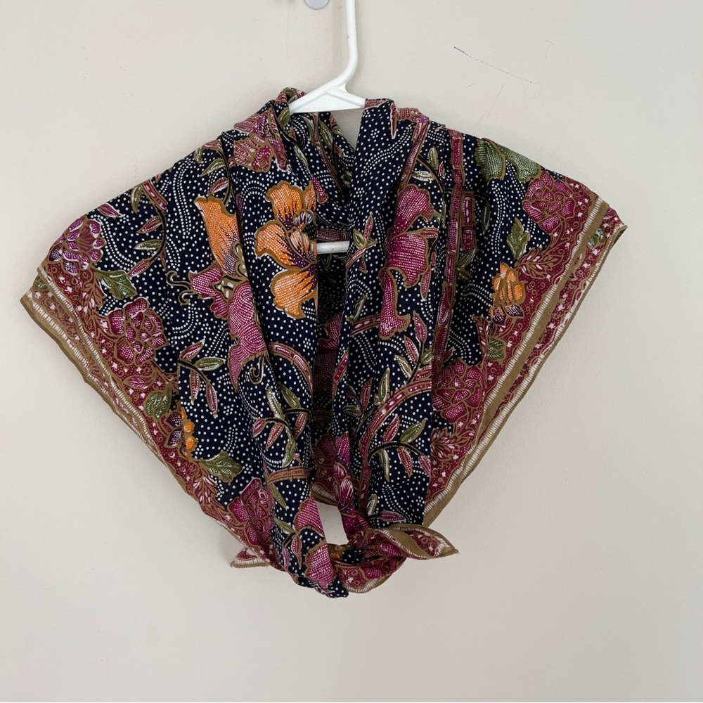 Vintage Echo Design Floral Square Scarf Batik-Style 34x34.5 Cotton China Seas - Picture 2 of 5